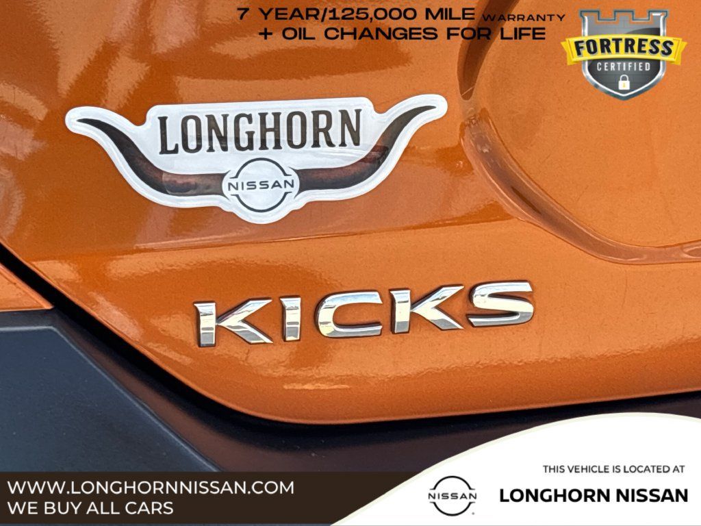 Used 2020 Nissan Kicks SR w/ SR Premium Package FWD image 8