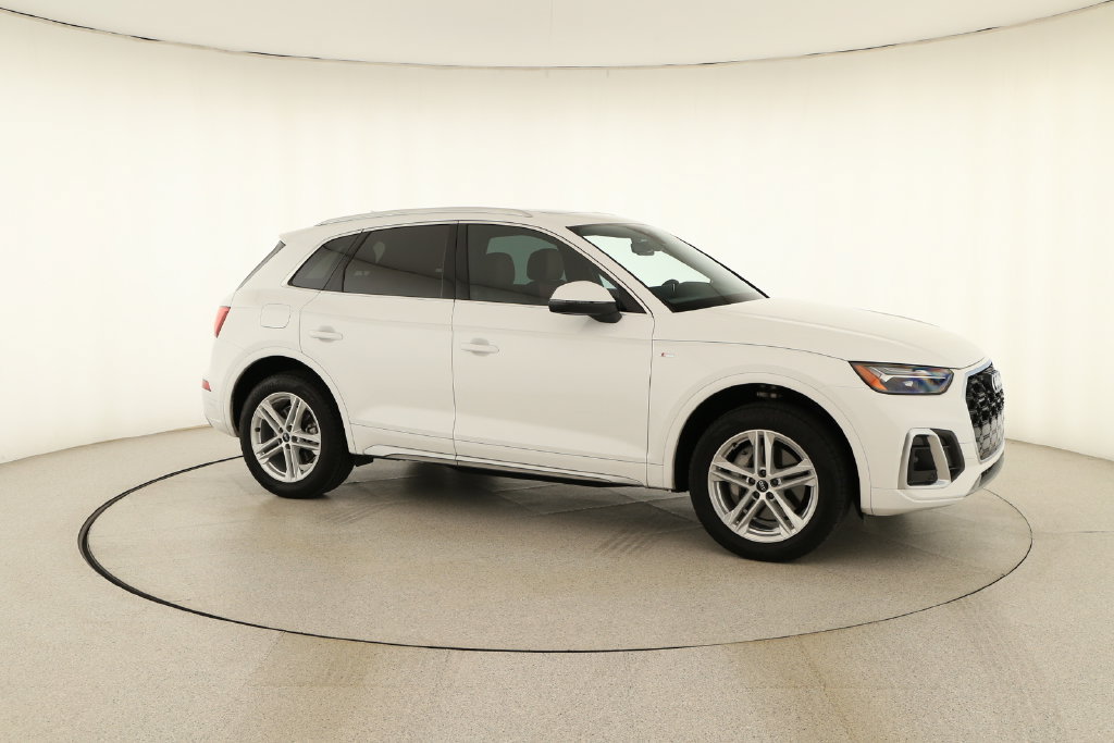 Certified 2024 Audi Q5 e Premium w/ Convenience Package AWD/4WD image 9