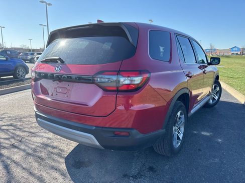 Used 2025 Honda Pilot EX-L image 13