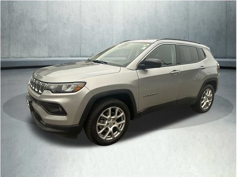 Used 2022 Jeep Compass Latitude AWD/4WD image 1
