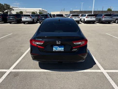 Used 2022 Honda Accord Sport image 4