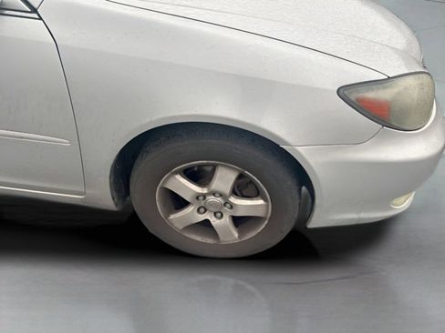 Used 2004 Toyota Camry SE image 12