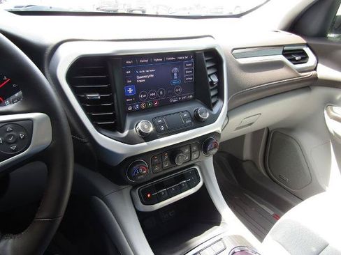 Used 2023 GMC Acadia SLT w/ Technology Package FWD image 34