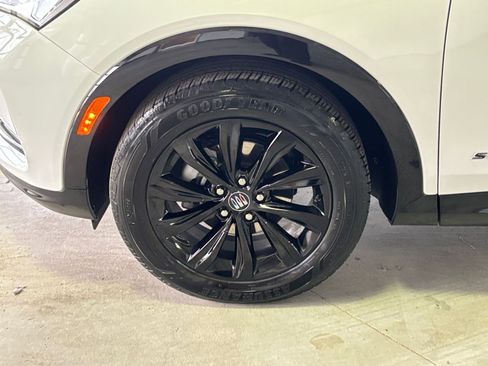 Used 2025 Buick Envista Sport Touring image 29