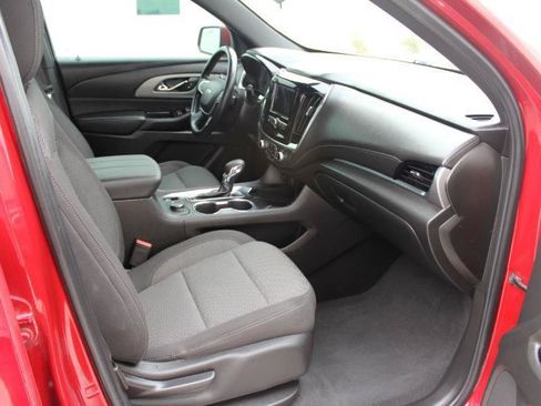 Used 2023 Chevrolet Traverse LT FWD image 20