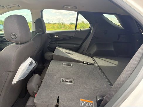Used 2019 Chevrolet Equinox LT AWD/4WD image 11