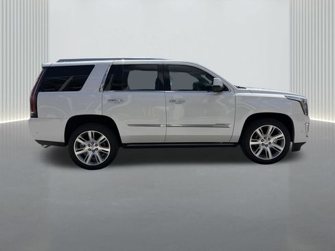 Used 2018 Cadillac Escalade Premium Luxury RWD image 7