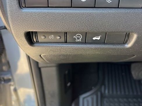 Used 2023 Nissan Rogue Platinum w/ Platinum Premium Package FWD image 11