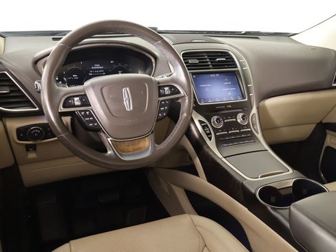 Used 2019 Lincoln Nautilus Reserve image 2