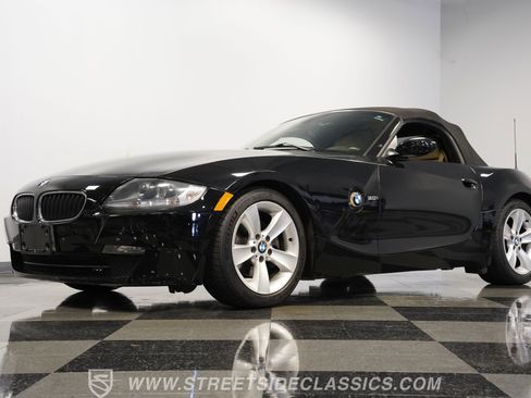 Used 2006 BMW Z4 3.0i RWD image 22