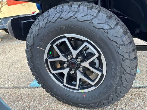 New 2026 Jeep Wrangler Unlimited Rubicon w/ Safety Group image 27