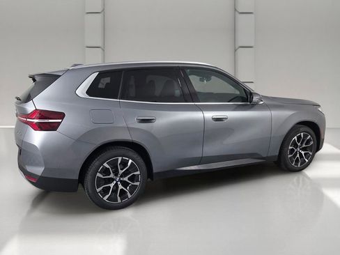 Used 2025 BMW X3 xDrive30i w/ Premium Package AWD/4WD image 5
