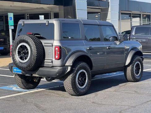 Used 2024 Ford Bronco Badlands image 2