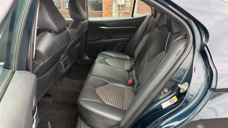 Used 2019 Toyota Camry SE FWD image 15