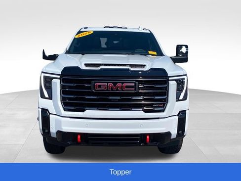 Used 2025 GMC Sierra 2500 AT4 AWD/4WD image 2