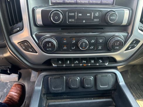Used 2015 GMC Sierra 1500 SLT w/ SLT Crew Cab Value Package AWD/4WD image 25