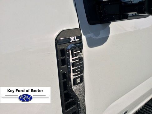 New 2026 Ford F250 XL w/ F-250 >10K GVWR Package image 17