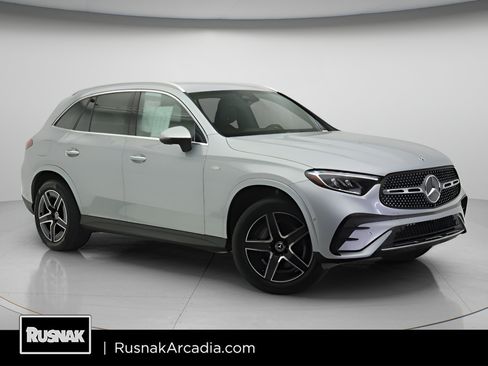 Used 2025 Mercedes-Benz GLC 350e 4MATIC image 1