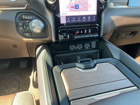 Used 2026 RAM 1500 Limited AWD/4WD image 12