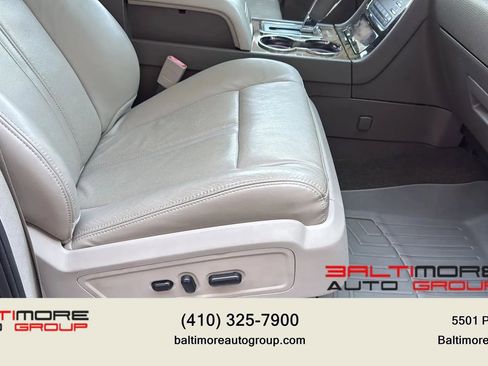 Used 2015 Lincoln Navigator 4WD image 16