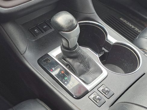 Used 2016 Toyota Highlander XLE image 36