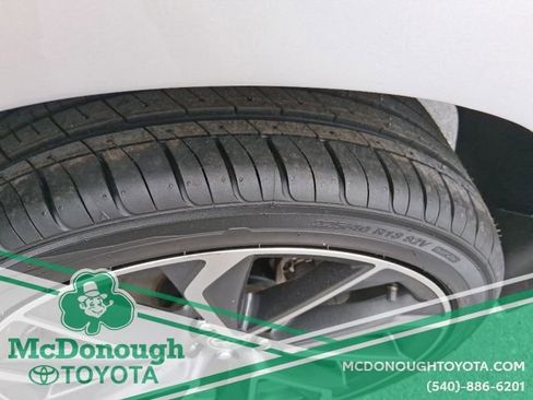 Used 2019 Toyota Corolla XSE image 7