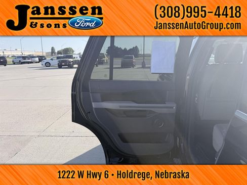 Used 2020 Ford Expedition XLT w/ Equipment Group 202A RWD image 10