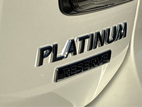 Used 2020 Nissan Armada Platinum w/ Platinum Reserve Package image 22