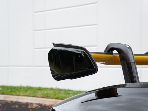 Used 2019 McLaren Senna image 28