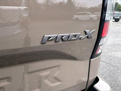 Used 2022 Nissan Frontier Pro-X image 22