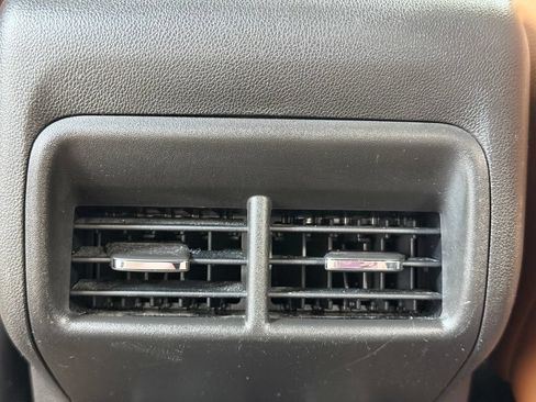 Used 2019 GMC Acadia SLT AWD/4WD image 25