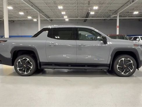 New 2026 Chevrolet Silverado EV LT image 3