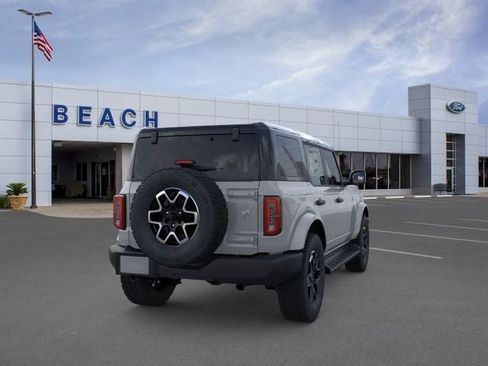 New 2026 Ford Bronco Outer Banks AWD/4WD image 8