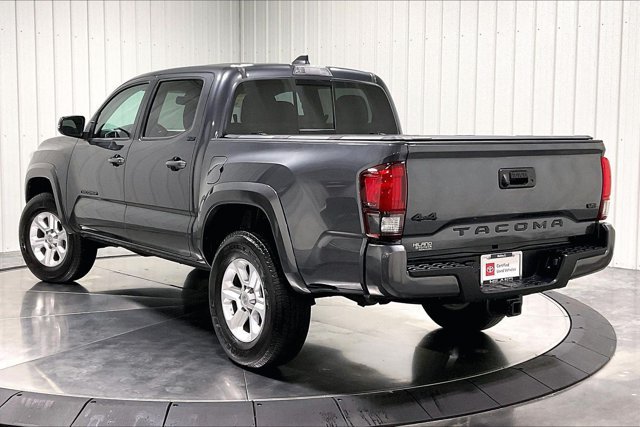 Certified 2022 Toyota Tacoma SR5 w/ Technology Package AWD/4WD image 13