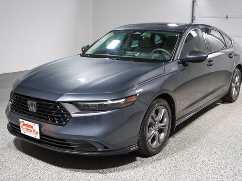 Used 2024 Honda Accord EX image 30