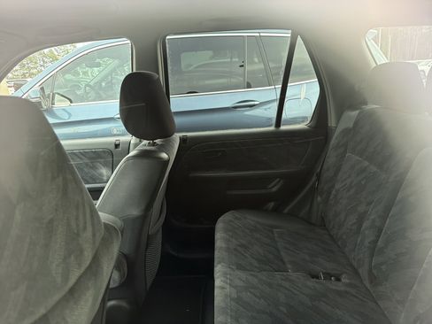 Used 2004 Honda CR-V EX image 19