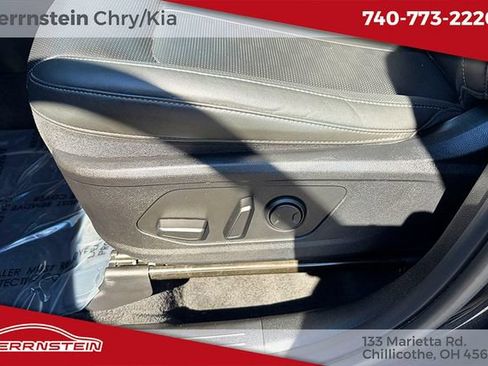 Used 2024 Kia Sorento S AWD/4WD image 15