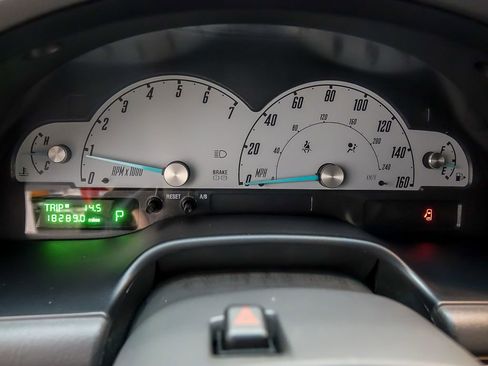 Used 2002 Ford Thunderbird image 13