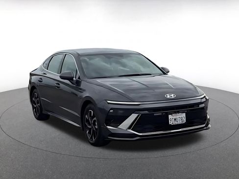 Used 2025 Hyundai Sonata SEL image 2