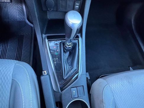 Used 2015 Toyota Corolla LE FWD image 20