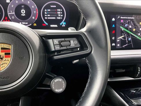 Used 2024 Porsche Cayenne image 23