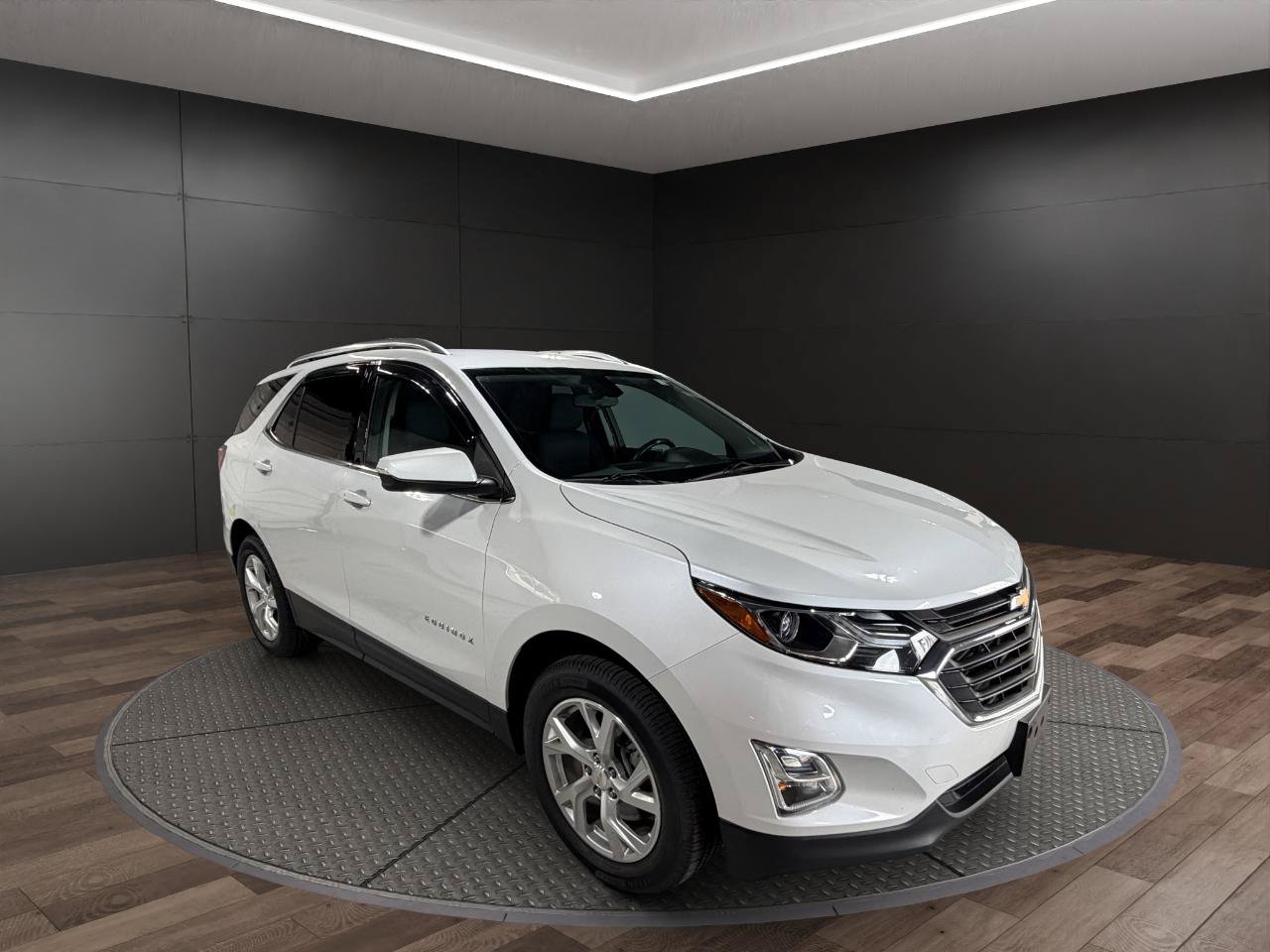 Used 2019 Chevrolet Equinox LT AWD/4WD image 2