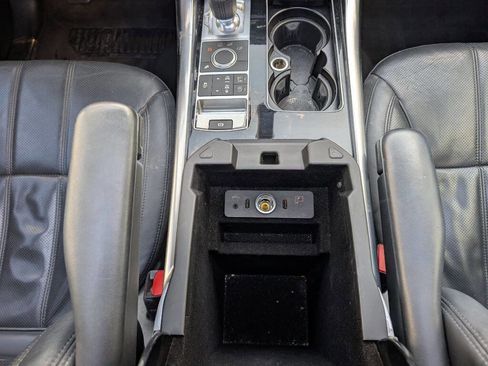 Used 2016 Land Rover Range Rover Sport HSE image 38