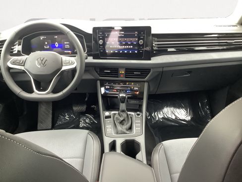 New 2026 Volkswagen Jetta SE FWD image 14
