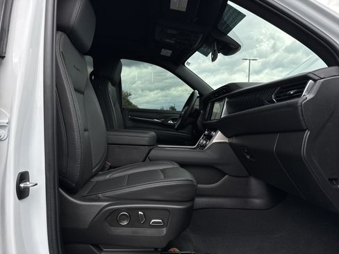Used 2023 GMC Yukon Denali AWD/4WD image 33