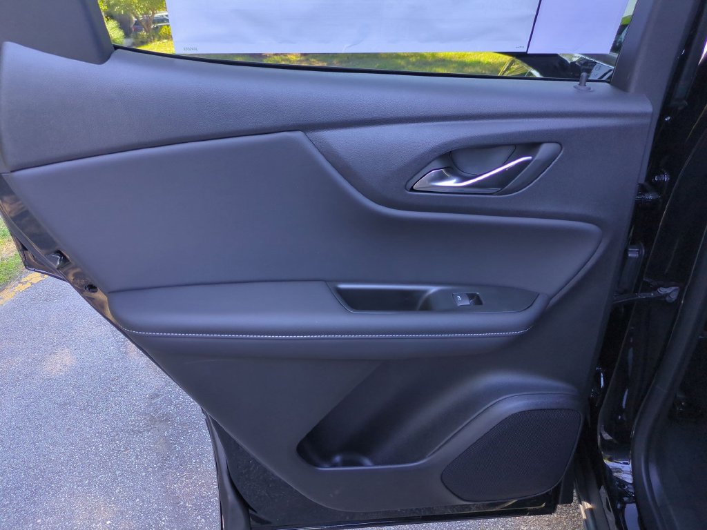 New 2026 Chevrolet Blazer LT w/ Convenience Package FWD image 27