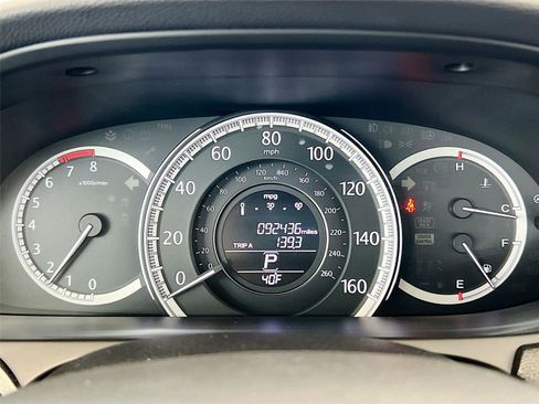 Used 2015 Honda Accord LX image 18