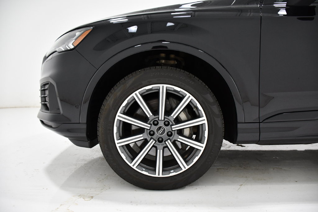 Used 2023 Audi Q7 2.0T Premium Plus w/ Premium Plus Package AWD/4WD image 7