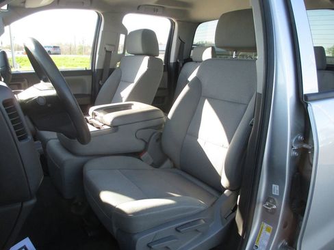 Used 2019 Chevrolet Silverado 1500 Custom w/ Custom Convenience Package image 19