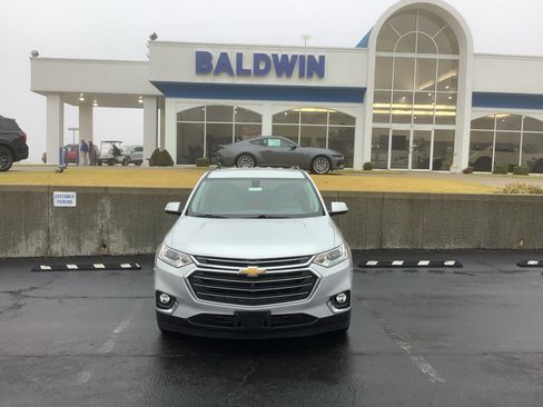 Used 2018 Chevrolet Traverse LT image 2